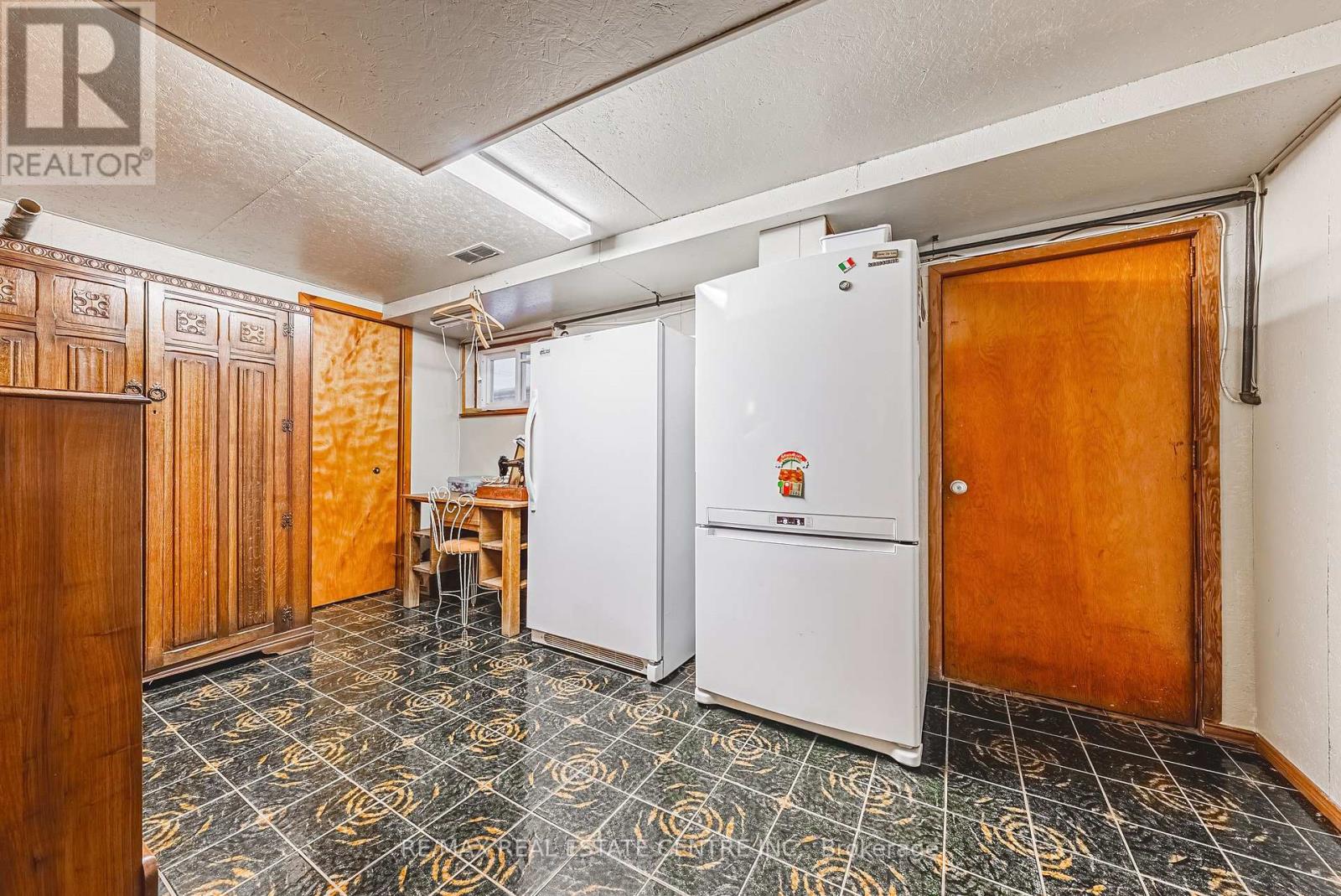 53 GLOVER ROAD - 36