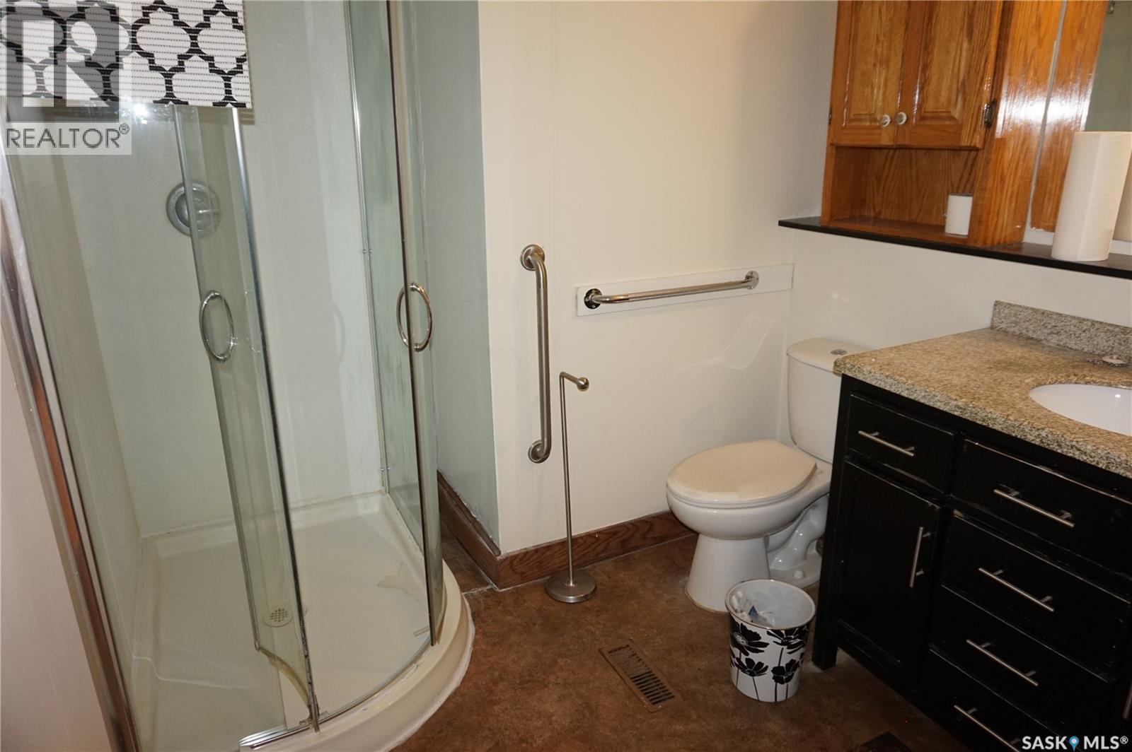 Single Family House Bungalow for Sale in  Rogers PLACE Regina 