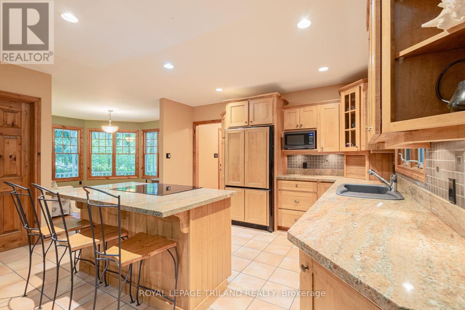 Ample countertop space for entertaining