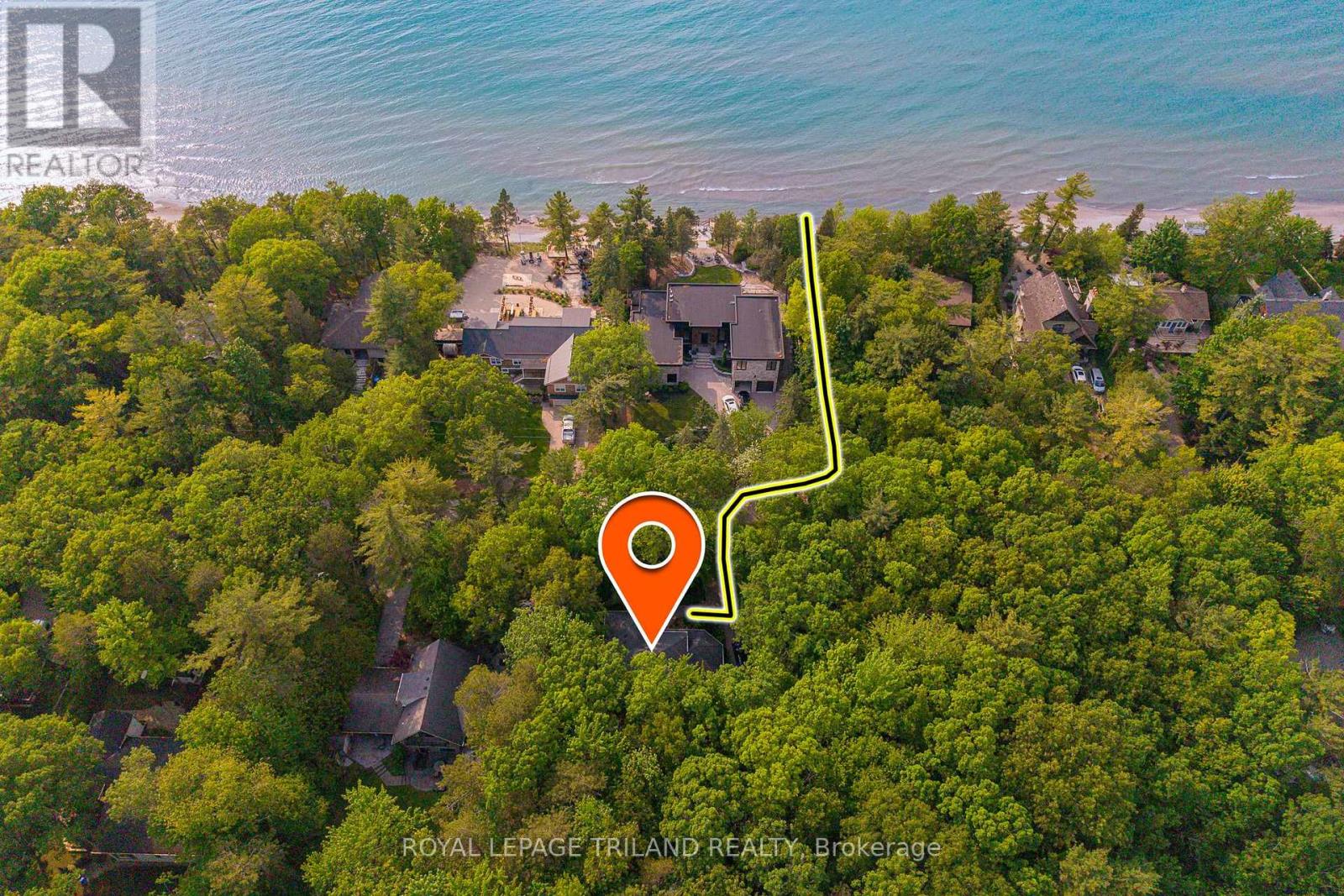 As to lakefront as u can get w/o paying for it!