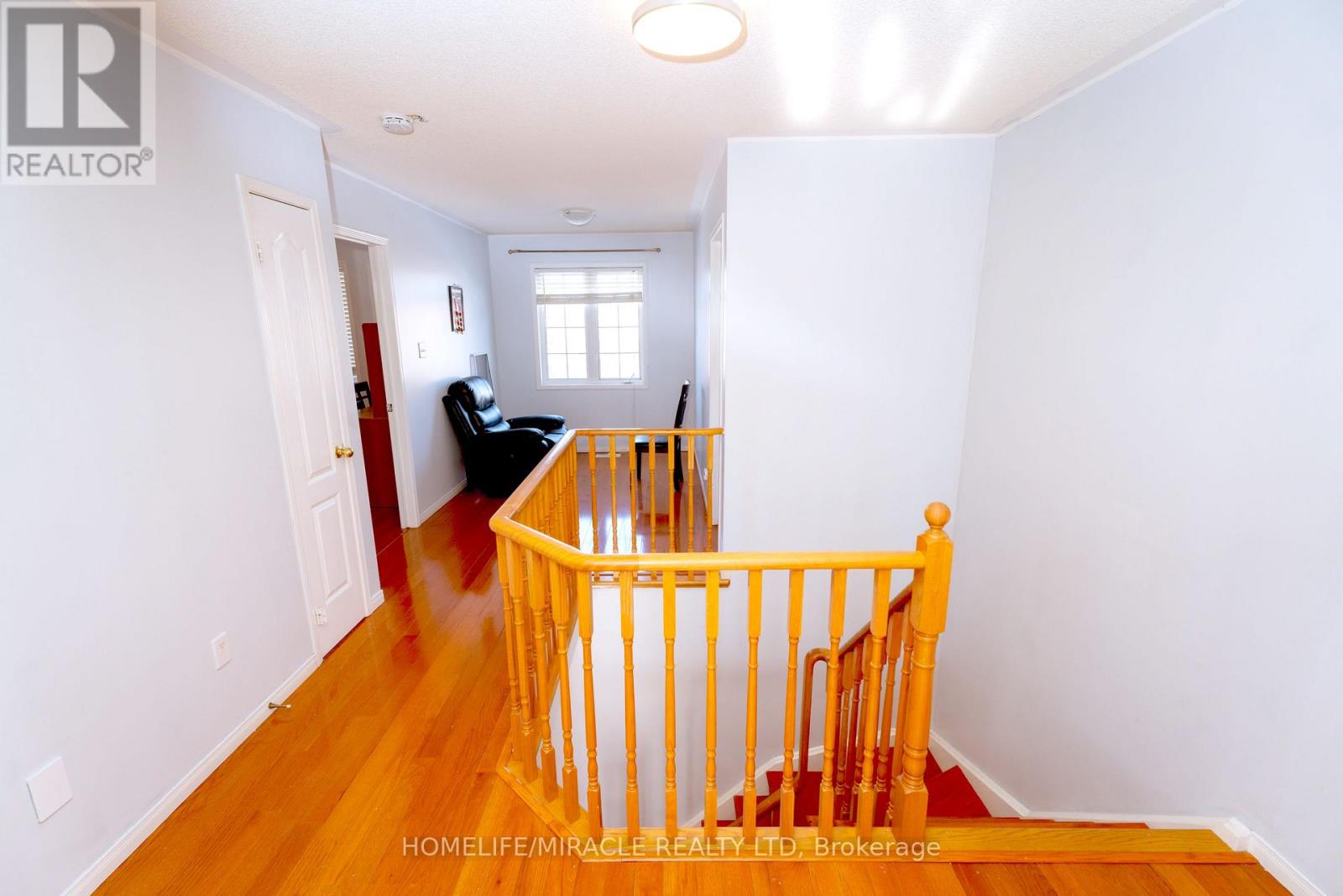 16 DUNURE CRESCENT - 21