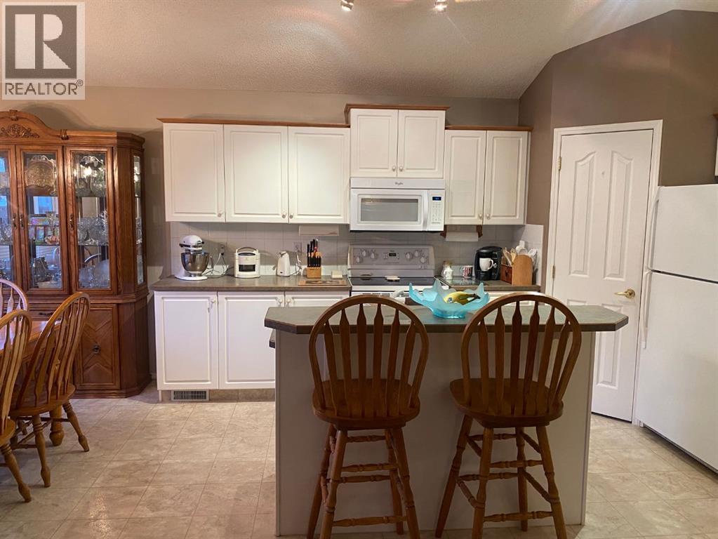 Single Family House 4 Level for Sale in  Prestwick Green SE McKenzie Towne Calgary 