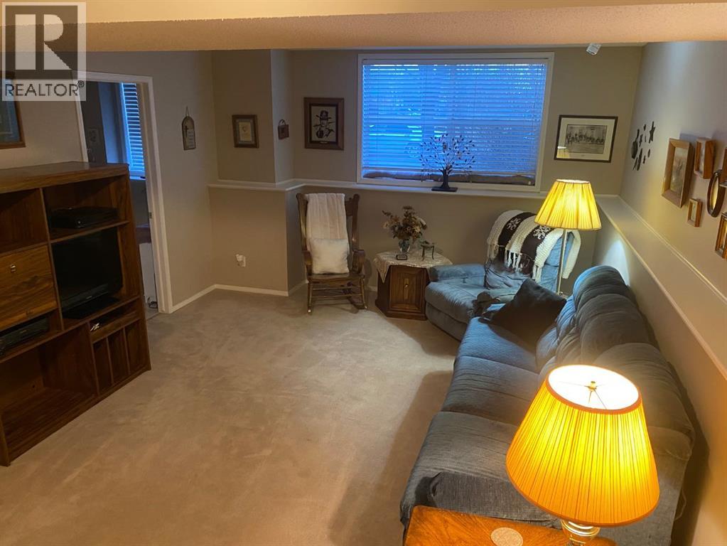 Single Family House 4 Level for Sale in  Prestwick Green SE McKenzie Towne Calgary 