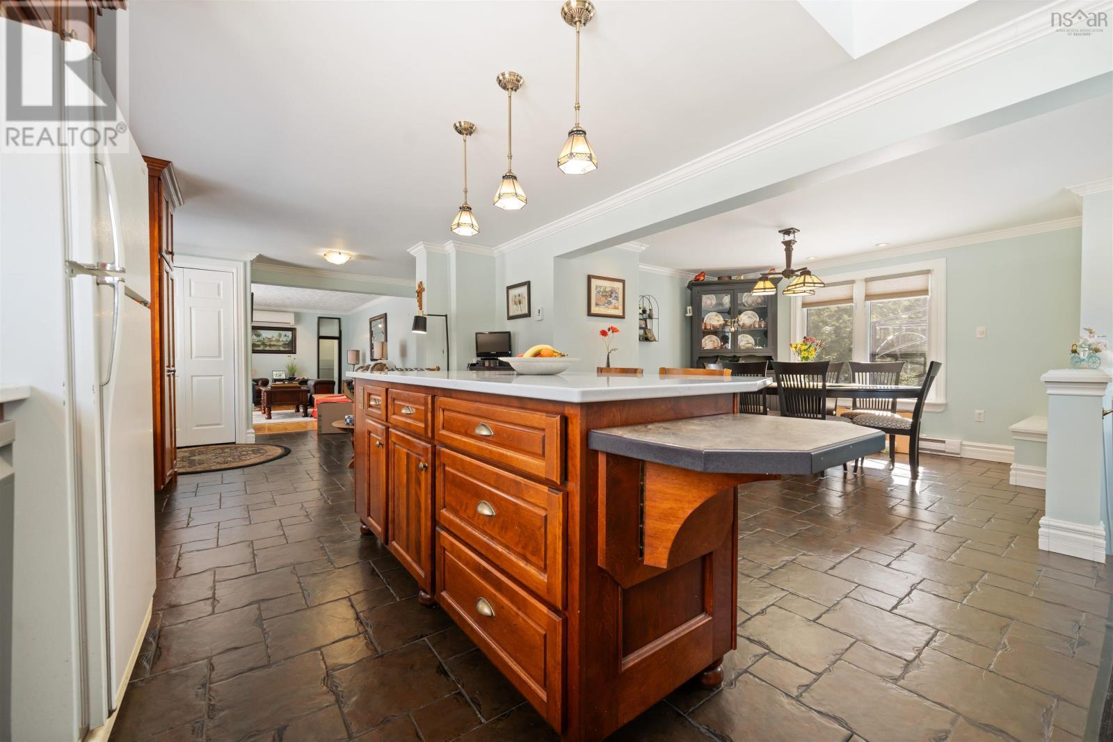 Property 12 of 44 of 9393 Sherbrooke Road