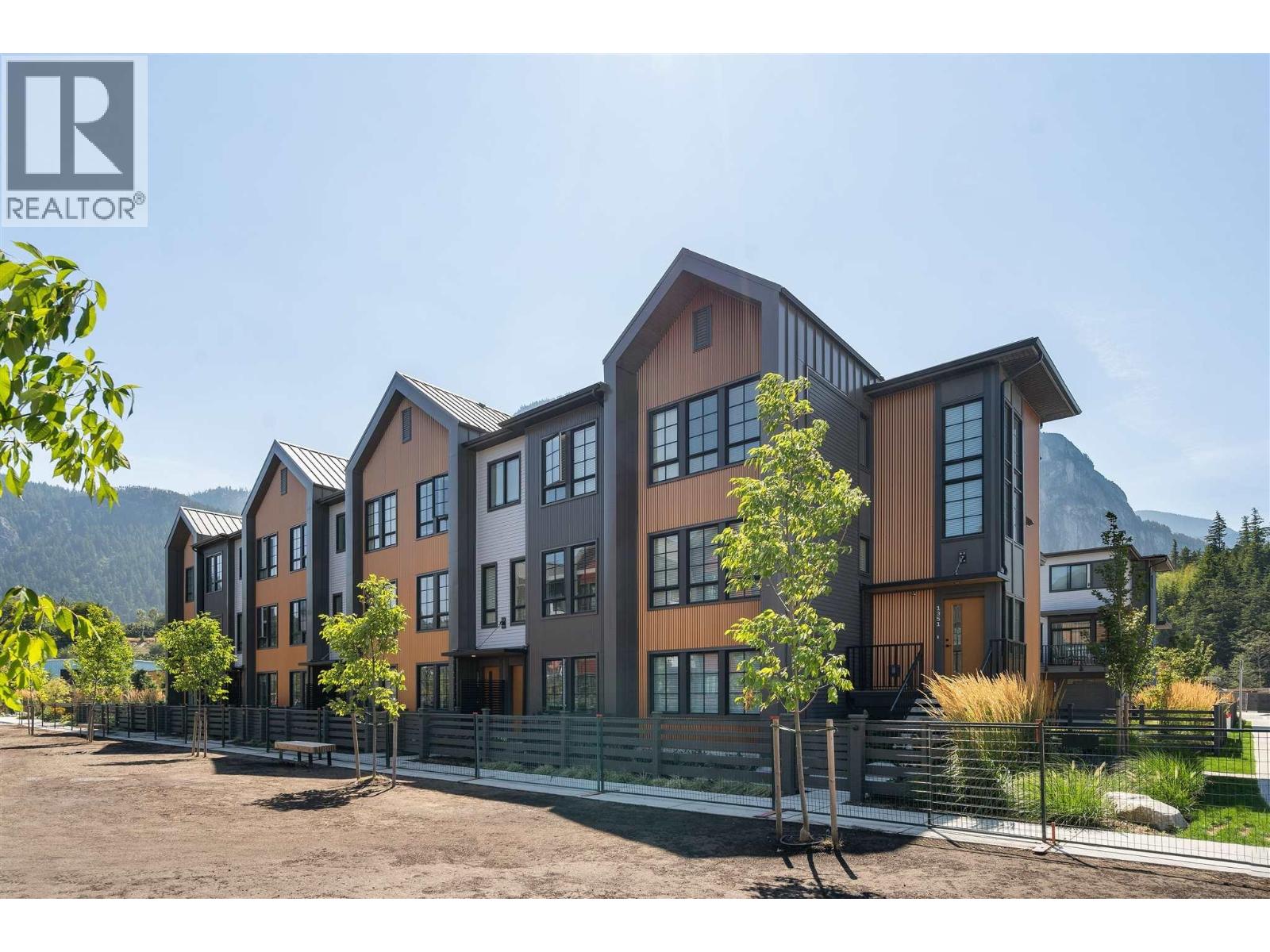 1357 PEAKSIDE PLACE, Squamish