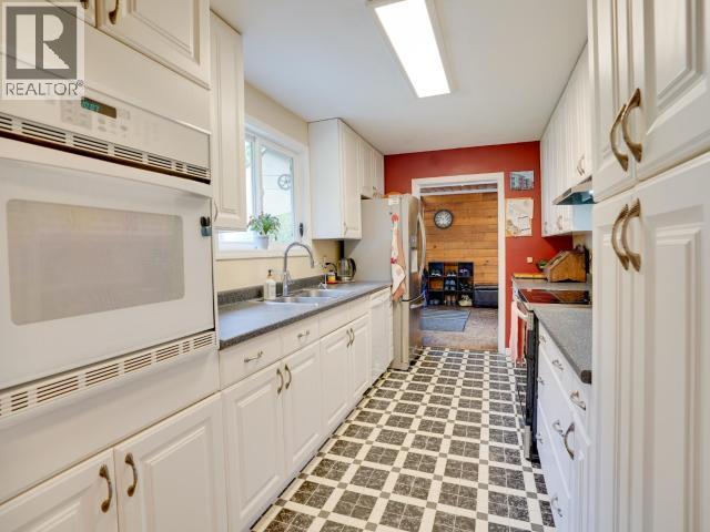 3008 ASH STREET, Texada Island