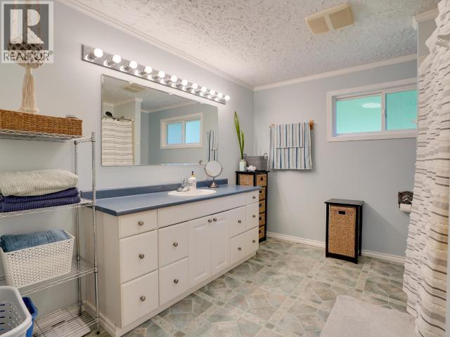 3008 ASH STREET, Texada Island