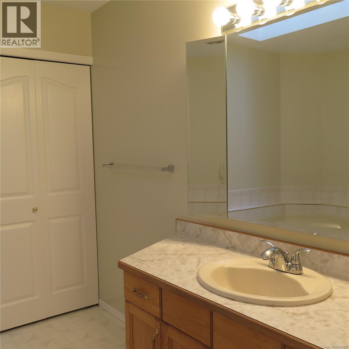 #39 815 Dunsmuir Cres - 14