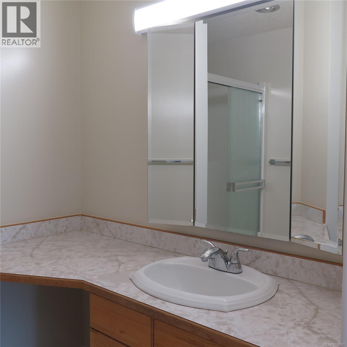 #39 815 DUNSMUIR CRES - 17