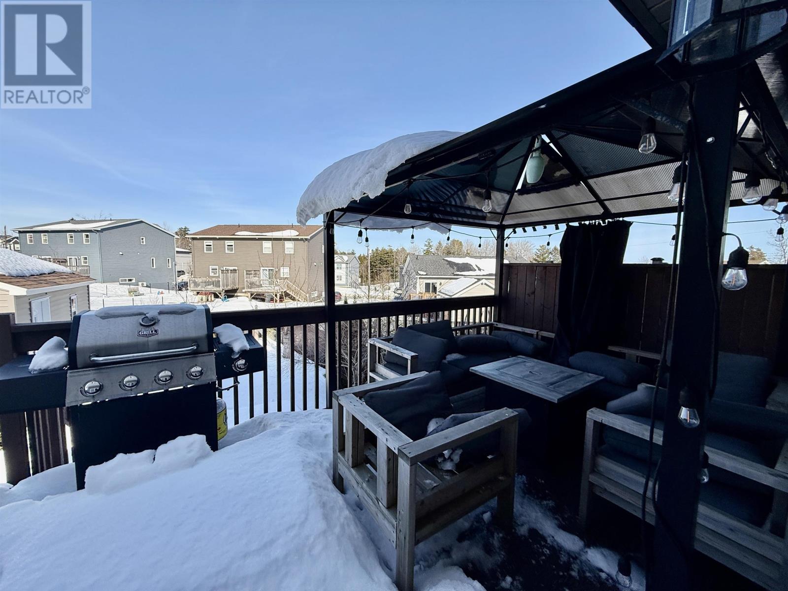 Property 8 of 36 of 11 Matchplay