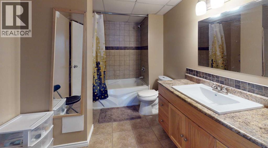 
          9805 100 Avenue
            <br/>
            <span>Plamondon</span>
            , 
            <span>AB</span>
             <span>T0A2T0</span>
         - Photo 19