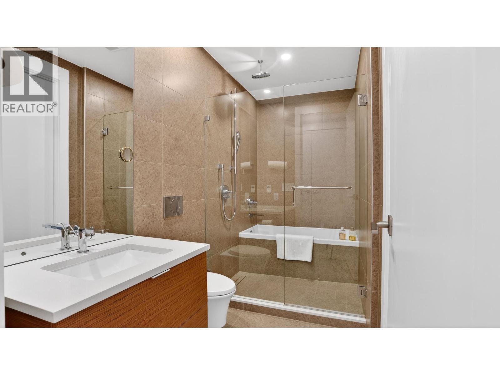 506 6687 NELSON AVENUE, West Vancouver