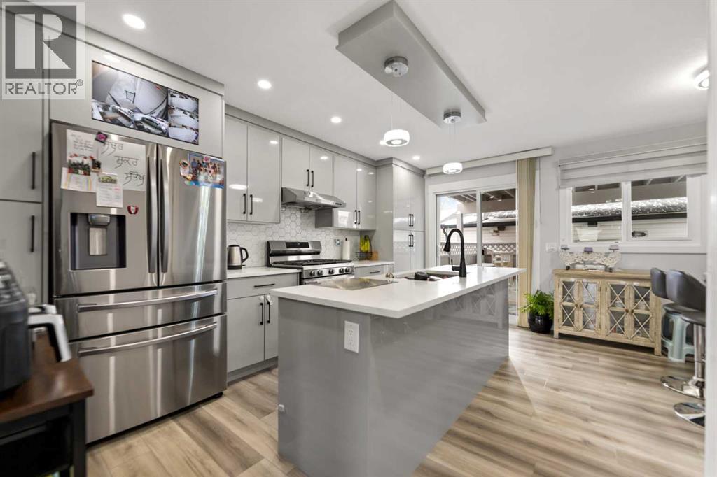 Single Family House for Sale in  Falwood Way NE Falconridge Calgary 