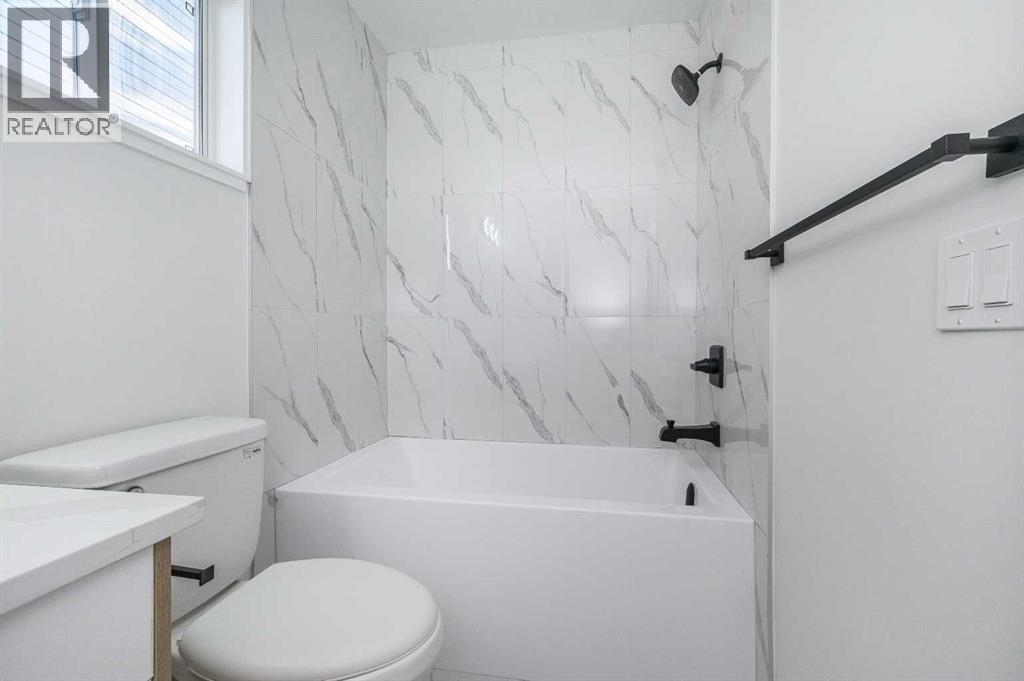 Single Family House Bi-level for Sale in  Catalina Boulevard NE Monterey Park Calgary 