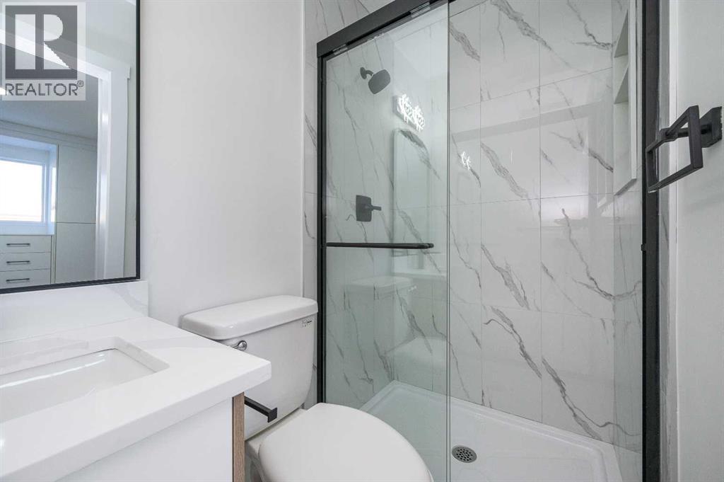 Single Family House Bi-level for Sale in  Catalina Boulevard NE Monterey Park Calgary 