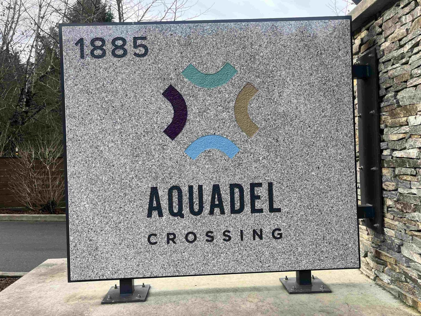 12 1885 COLUMBIA VALLEY Road - photo 2