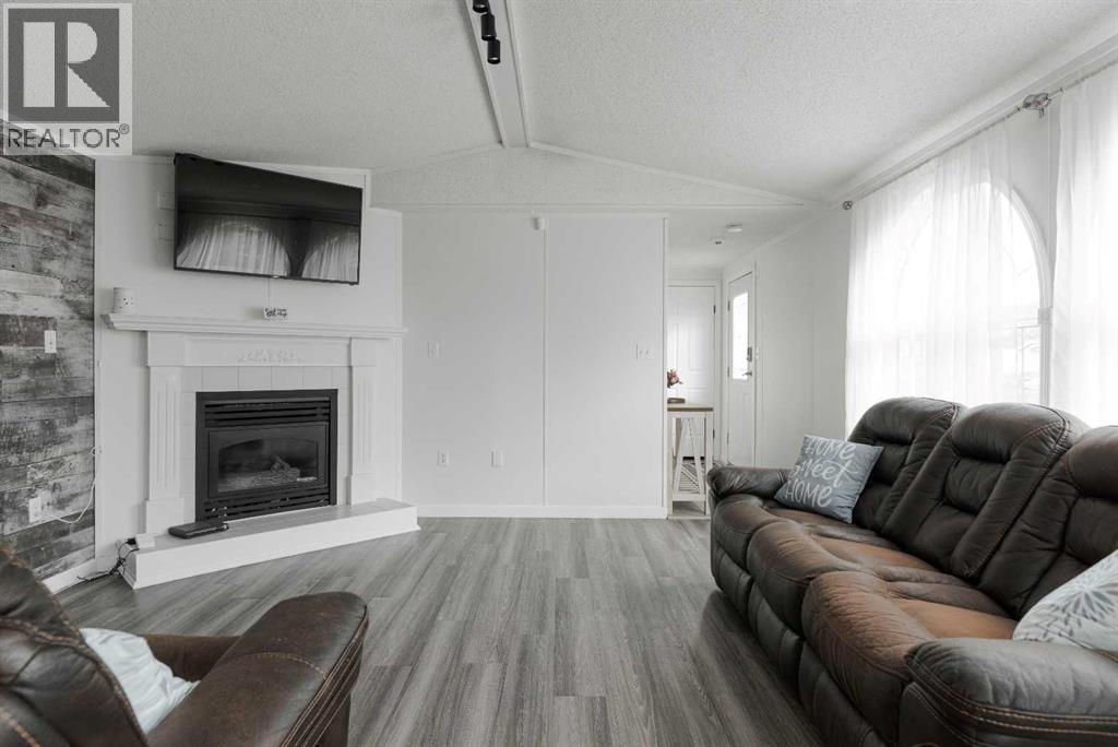 188 Caouette Crescent - Photo 4 of 49, Fort McMurray, Alberta