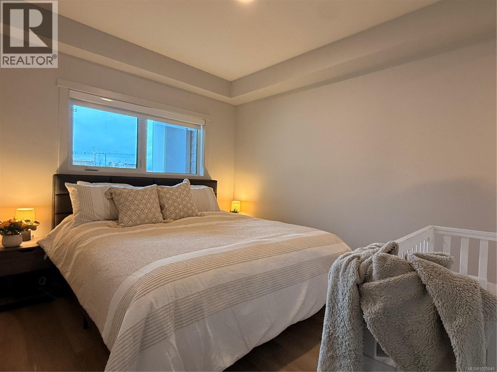 #106 2469 GATEWAY RD - 10