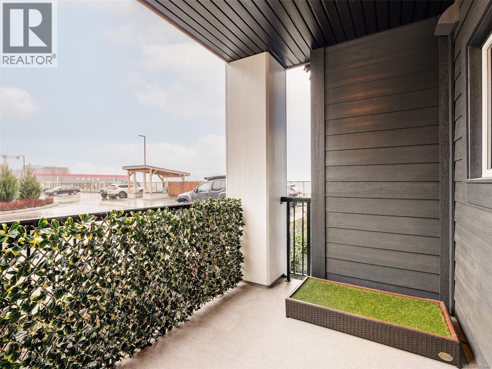 #106 2469 GATEWAY RD - 19