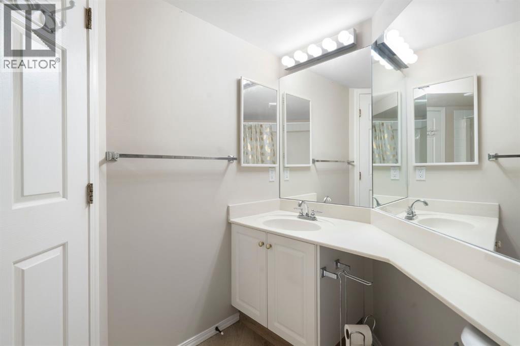 Single Family House for Sale in   Shawville Way SE Shawnessy Calgary 