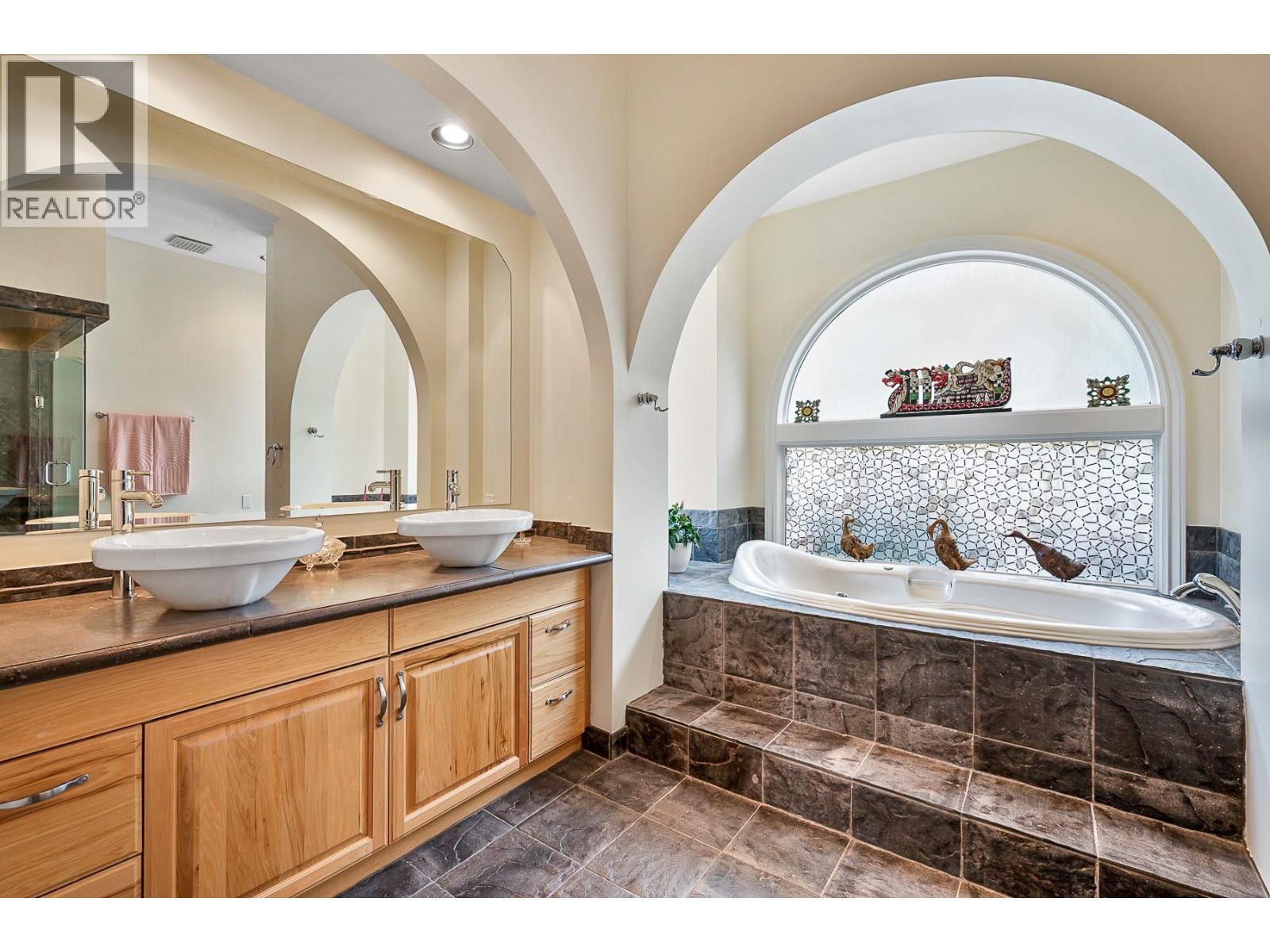 7178 Brent Road N, Peachland