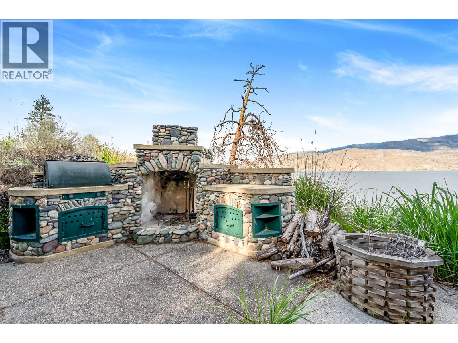 7178 Brent Road N, Peachland