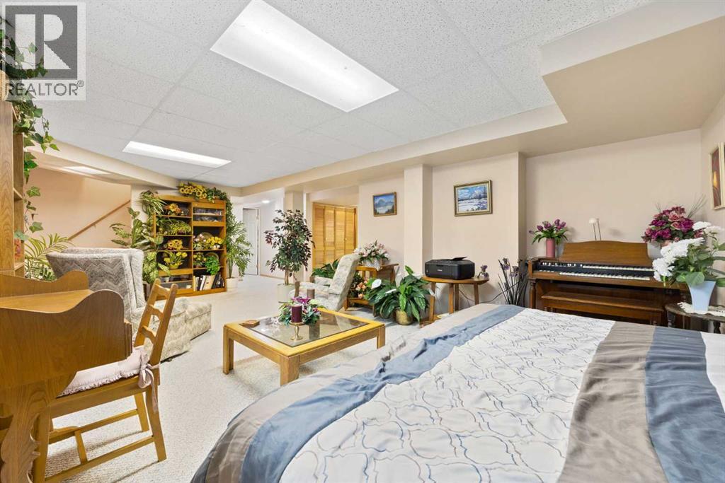 Single Family House Bungalow for Sale in  Arbour Cliff Close NW Arbour Lake Calgary 