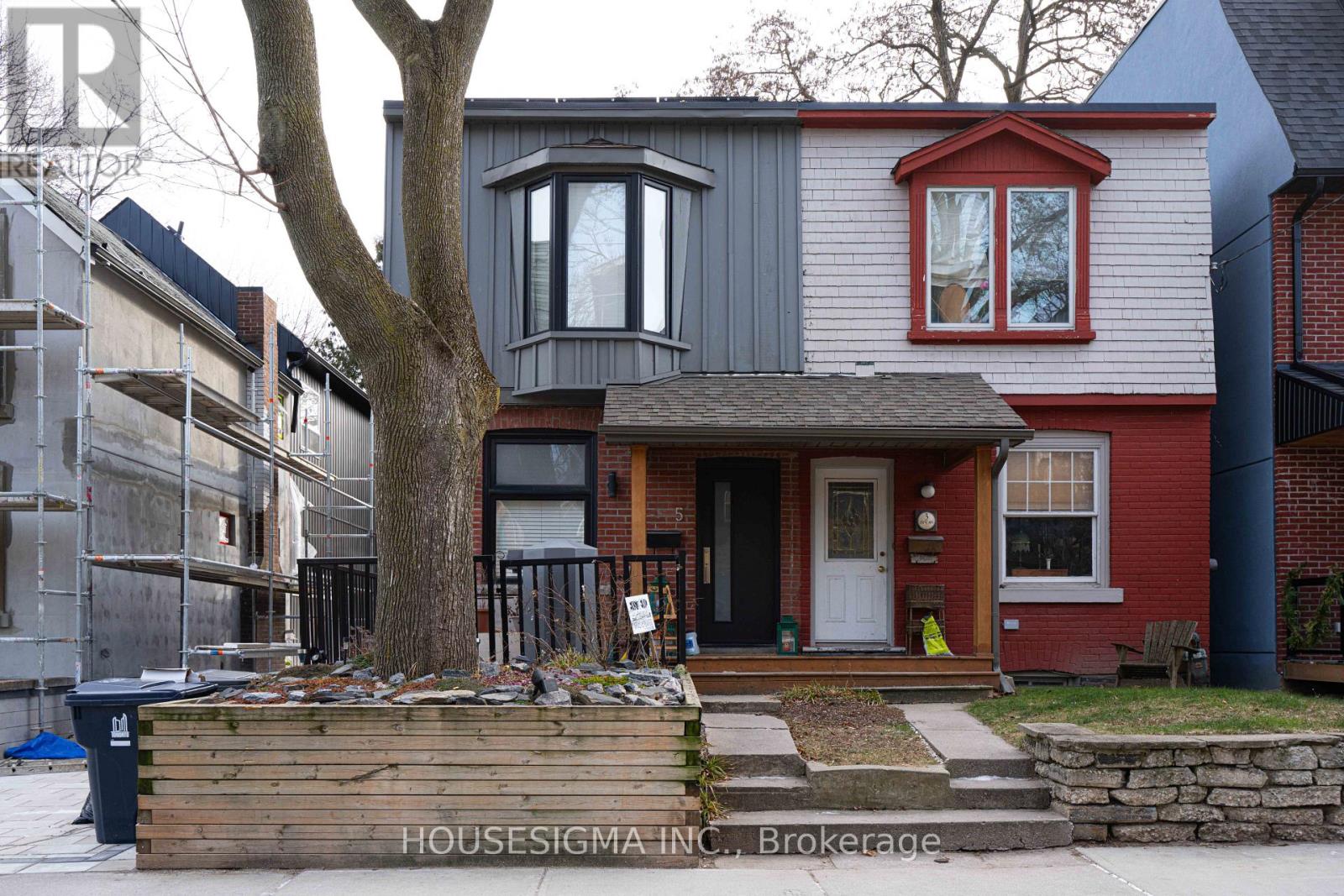 Listing photo of LOWER - 5 IVY AVENUE