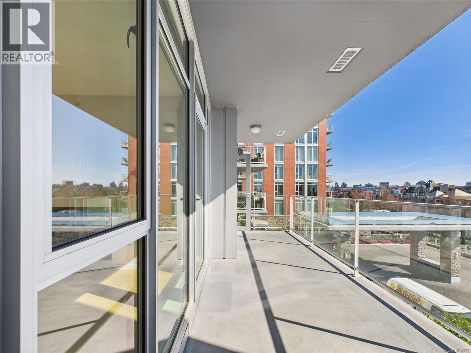 #208 100 SAGHALIE RD - 15