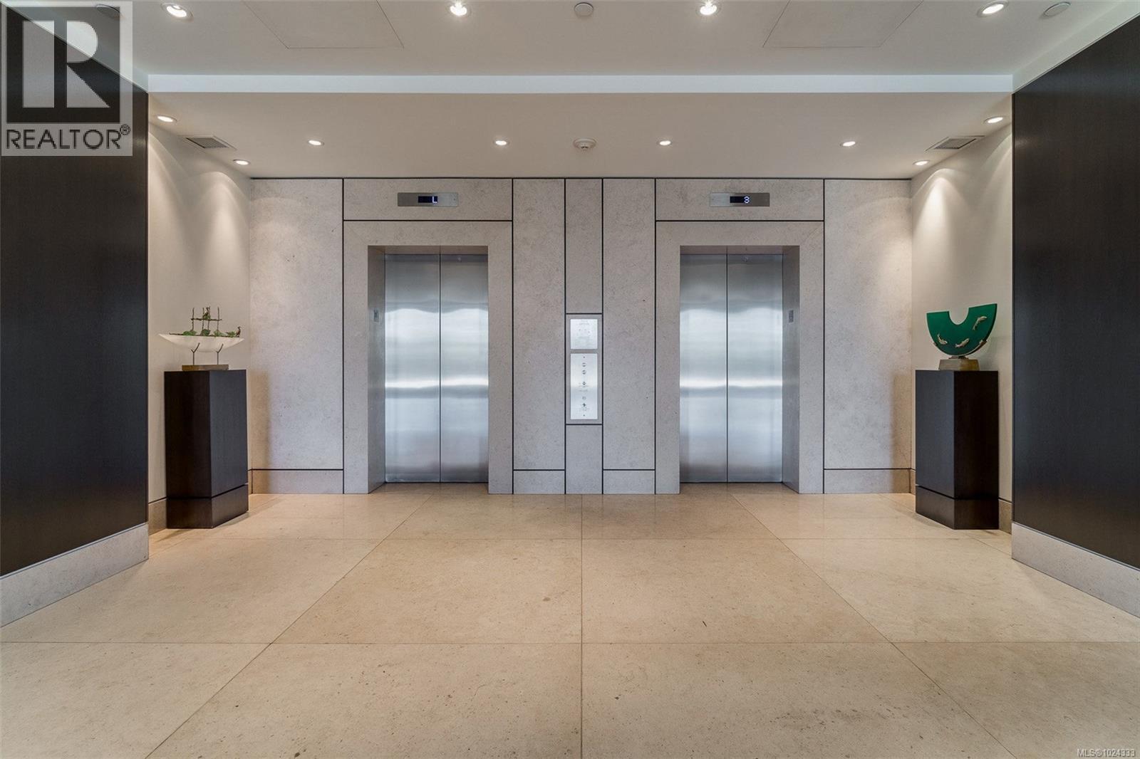 #208 100 SAGHALIE RD - 39