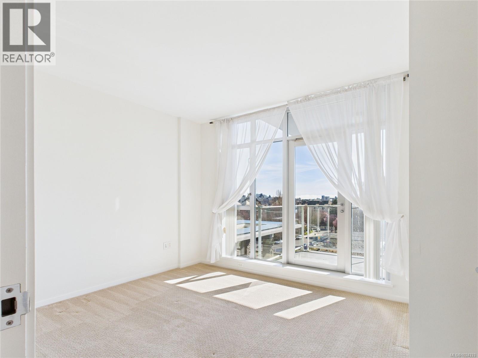 #208 100 SAGHALIE RD - 28