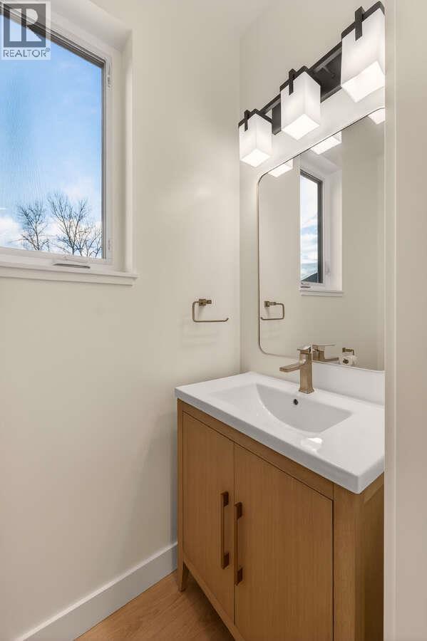 2224 Falls Street Unit# A, Nelson