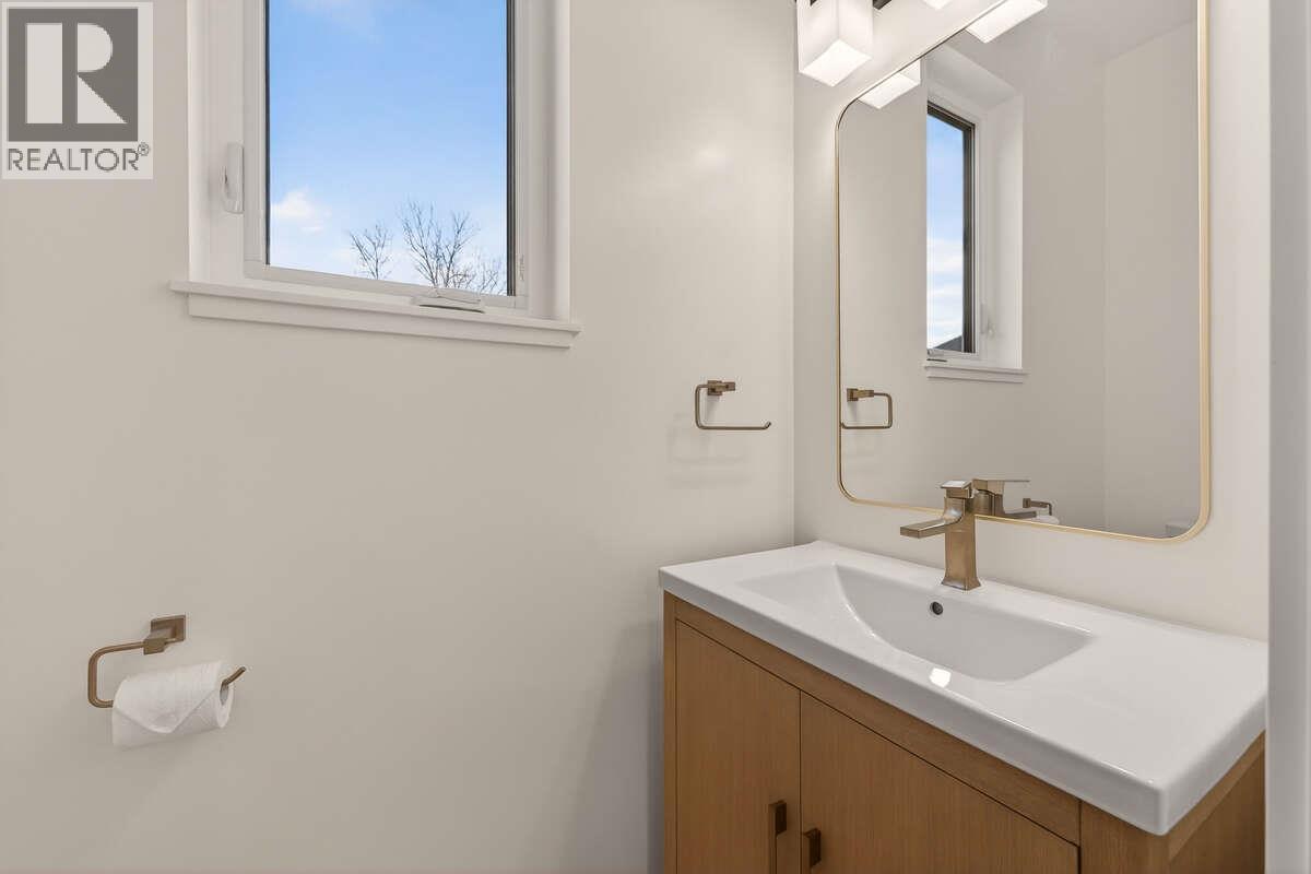 2224 Falls Street Unit# A, Nelson