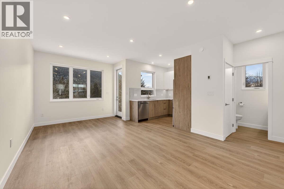 2224 Falls Street Unit# A, Nelson