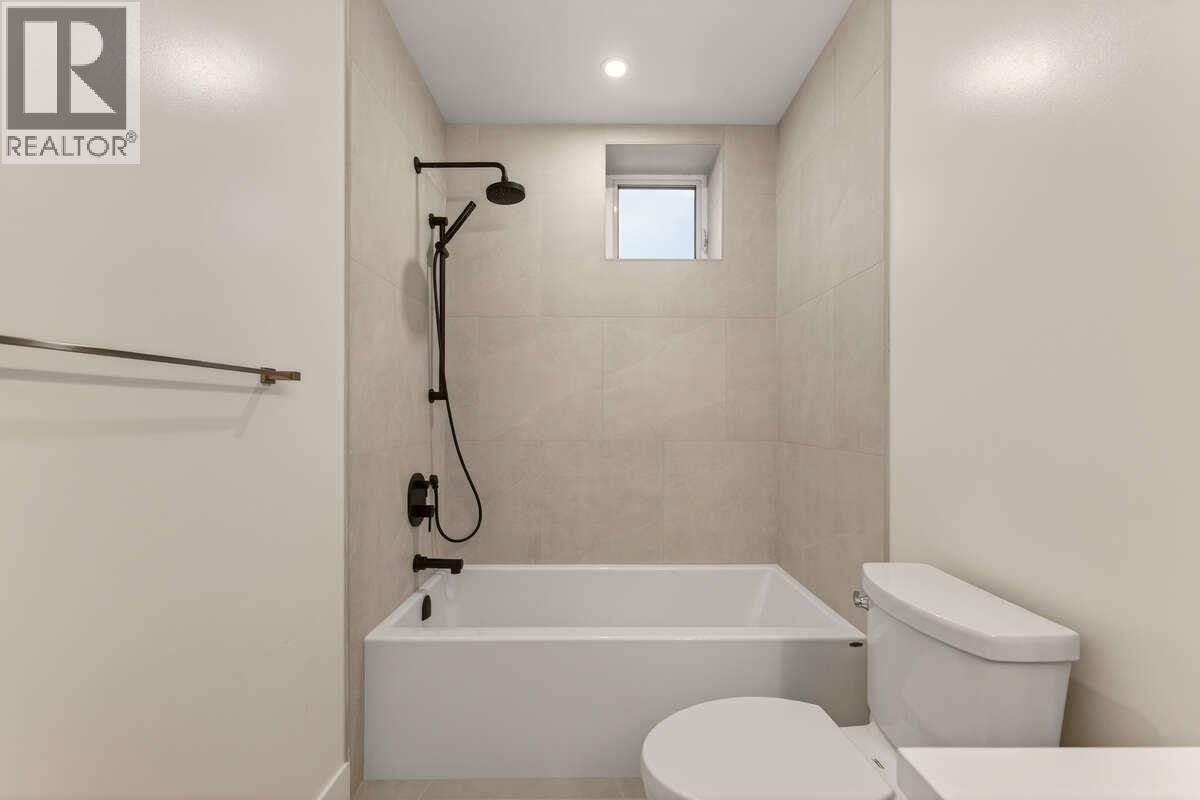 2224 Falls Street Unit# A, Nelson