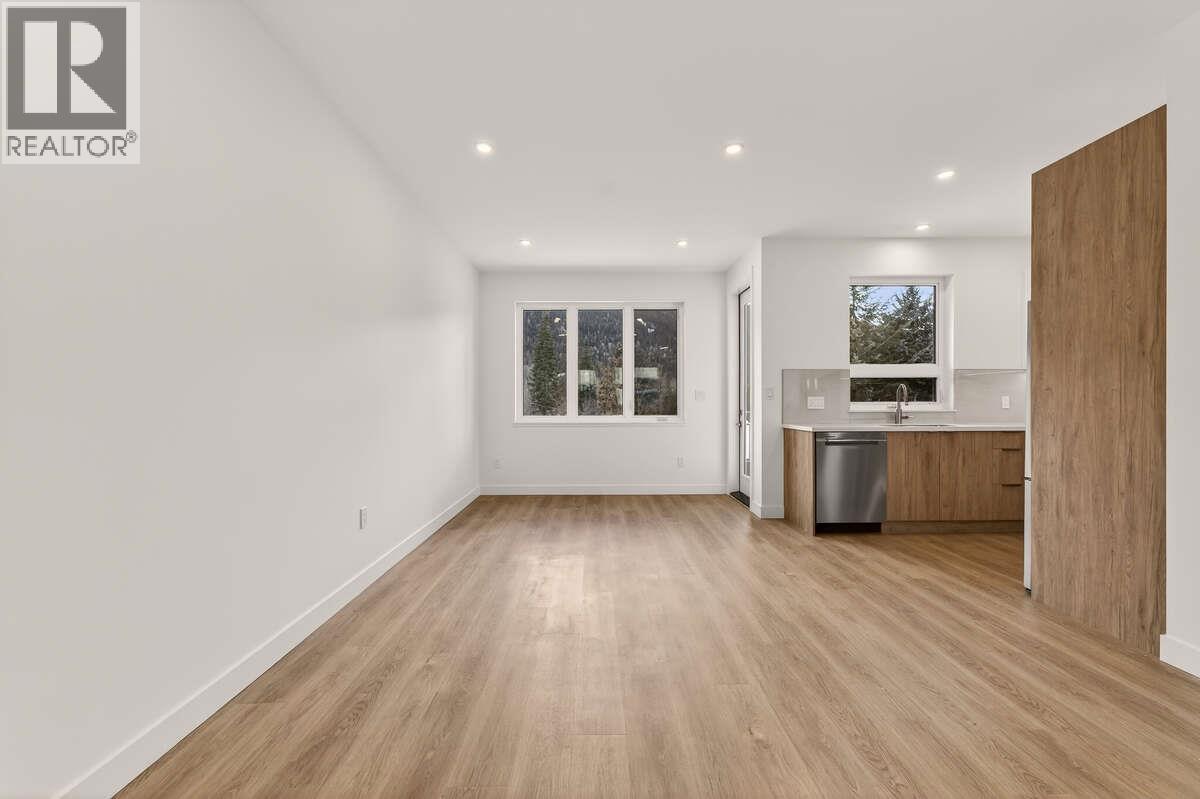 2224 Falls Street Unit# A, Nelson