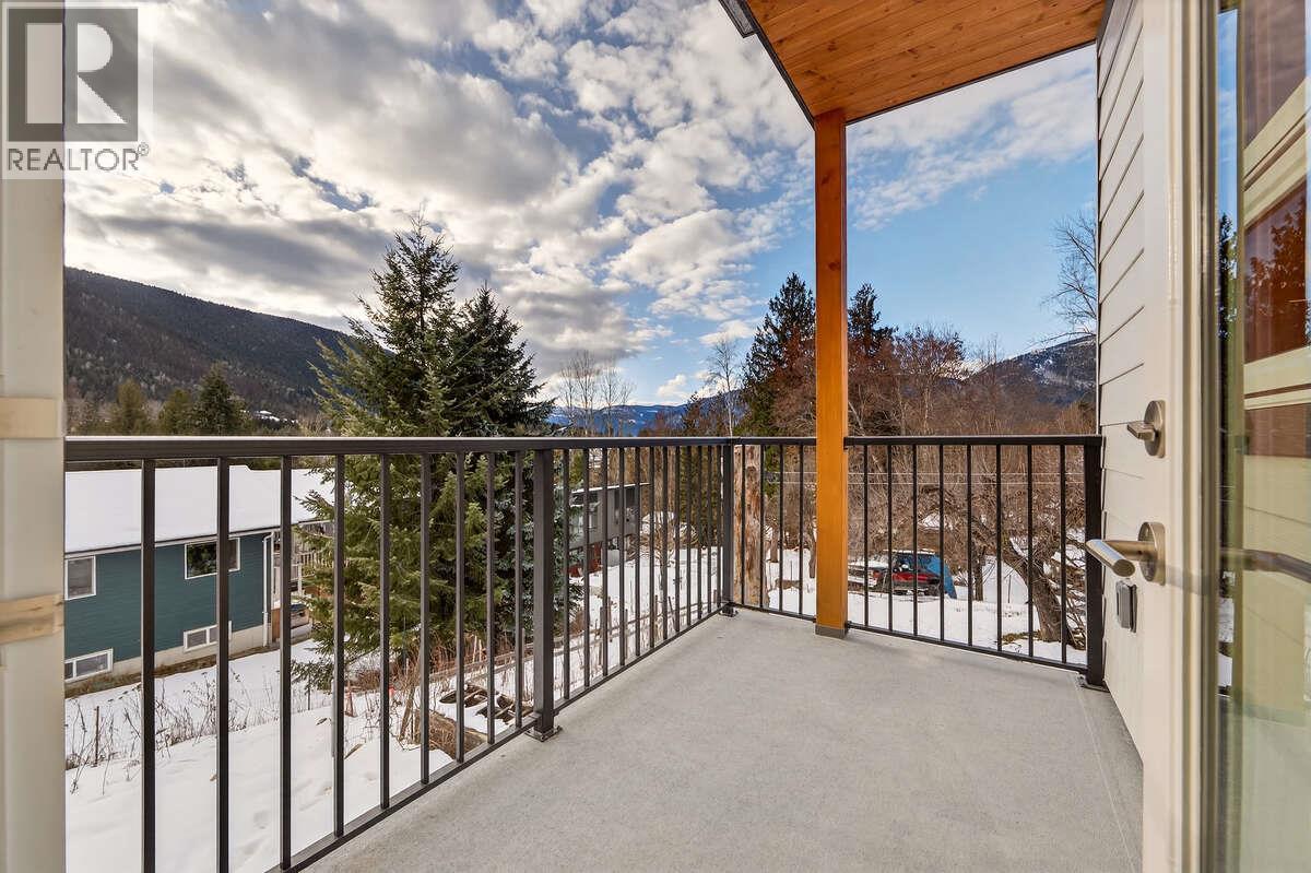 2224 Falls Street Unit# A, Nelson