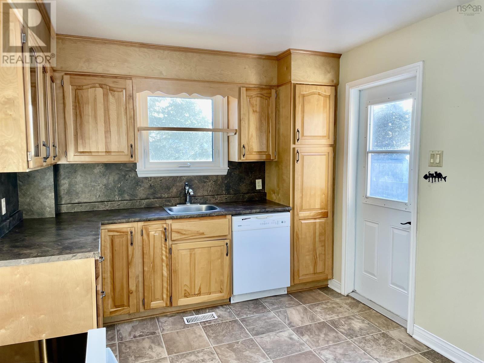 Property 7 of 22 of 106 Maple Avenue