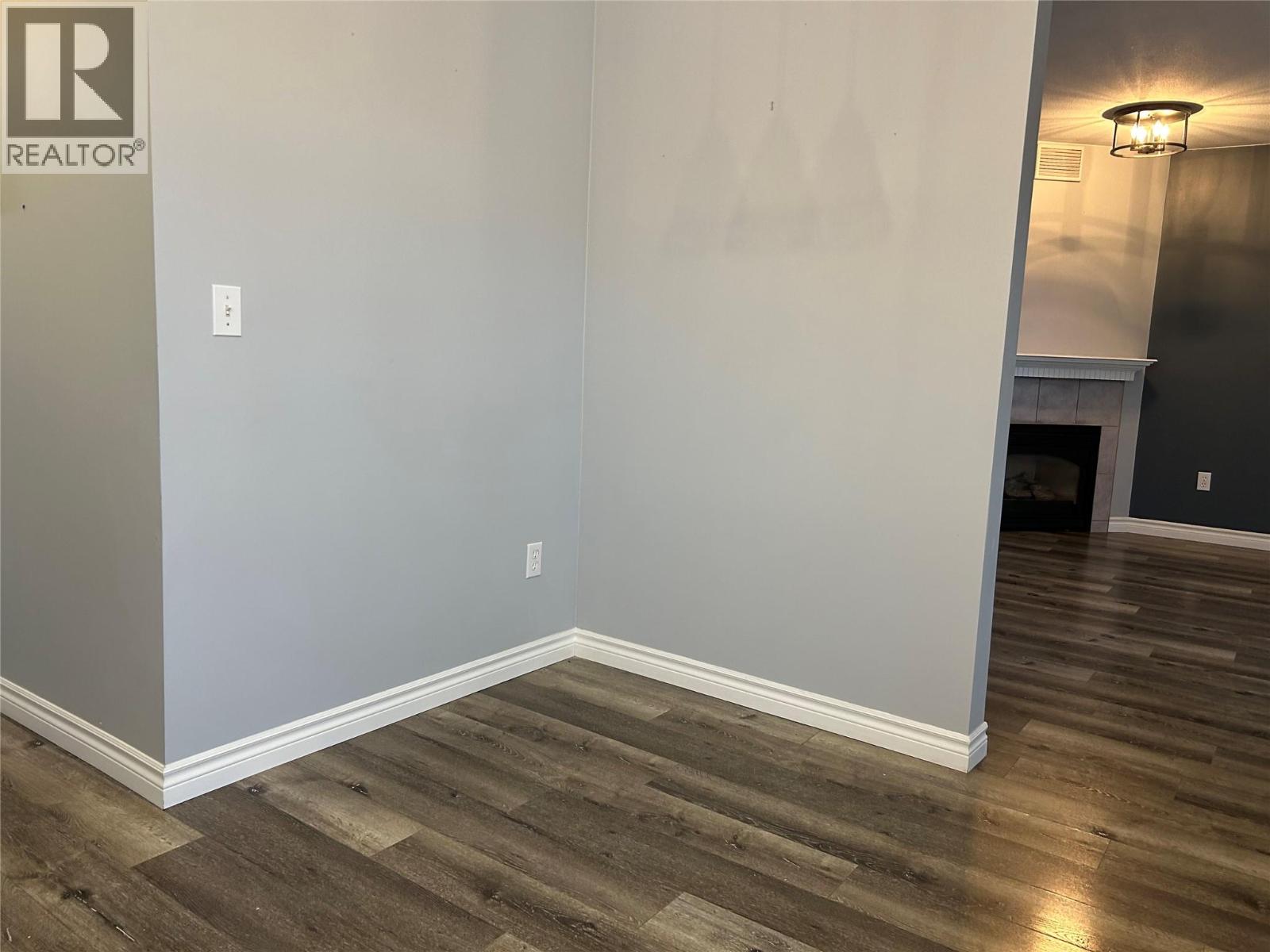 160 5 Avenue SW Unit# 101, Salmon Arm