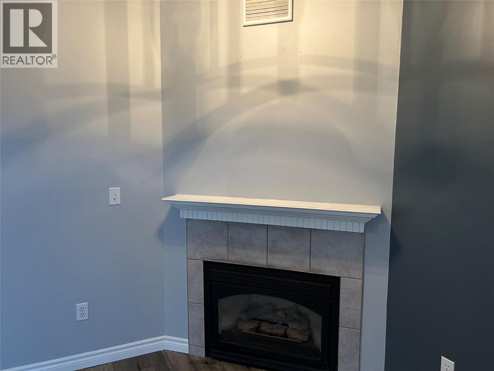 160 5 Avenue SW Unit# 101, Salmon Arm