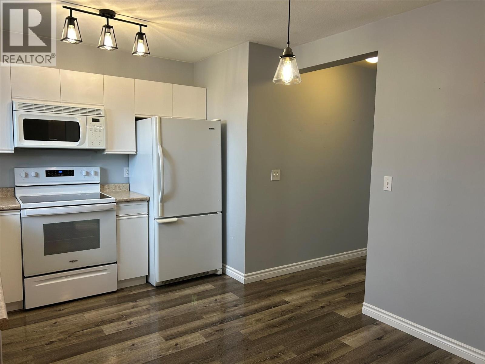 #101 160 5 Avenue SW - 6