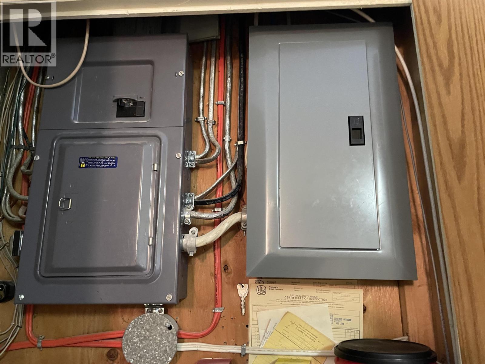 542 RADCLIFFE DRIVE - 35