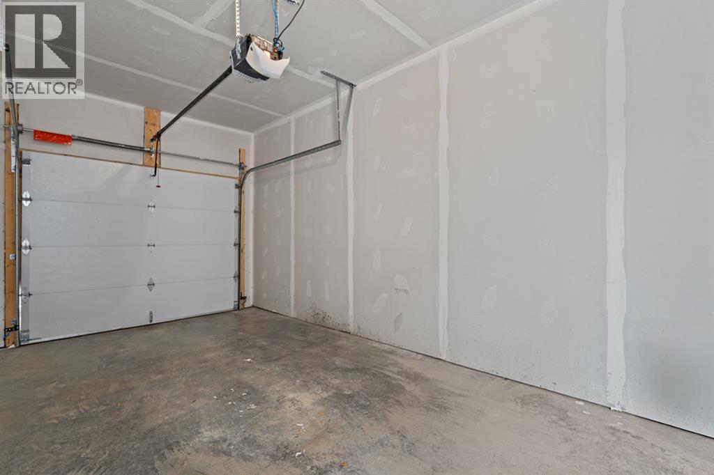 Single Family House for Sale in    Avenue NE Tuxedo Park Calgary 