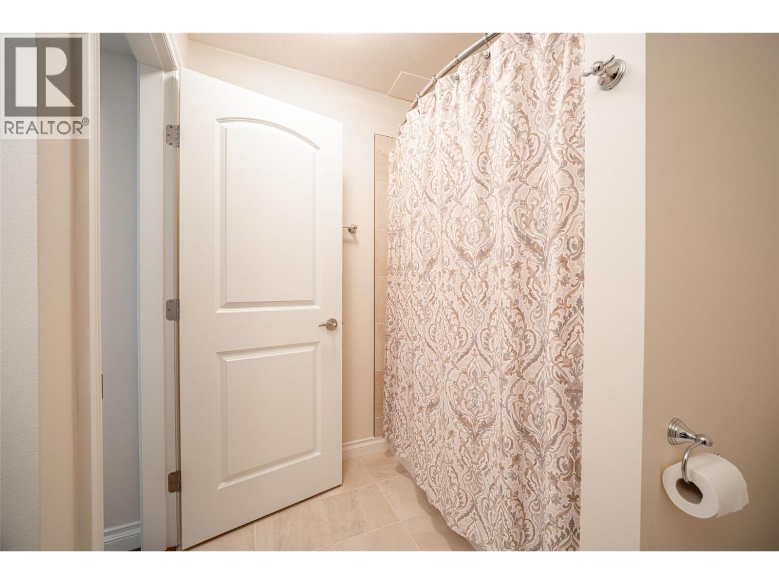 6905 MOUNTAINVIEW Drive, Oliver