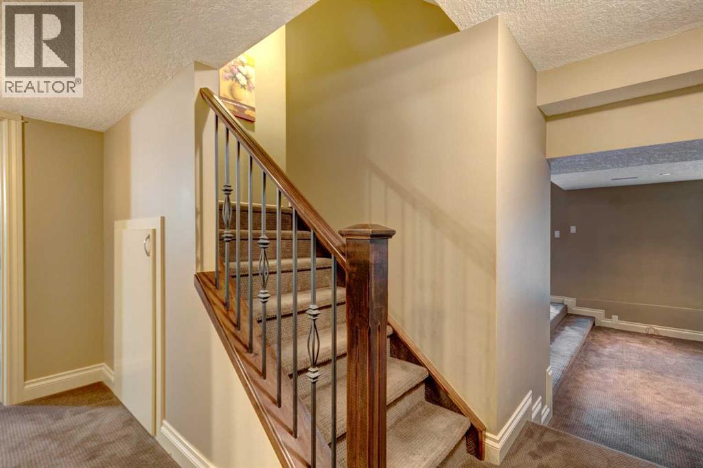 Single Family House for Sale in  Edgemont Road NW Edgemont Calgary 