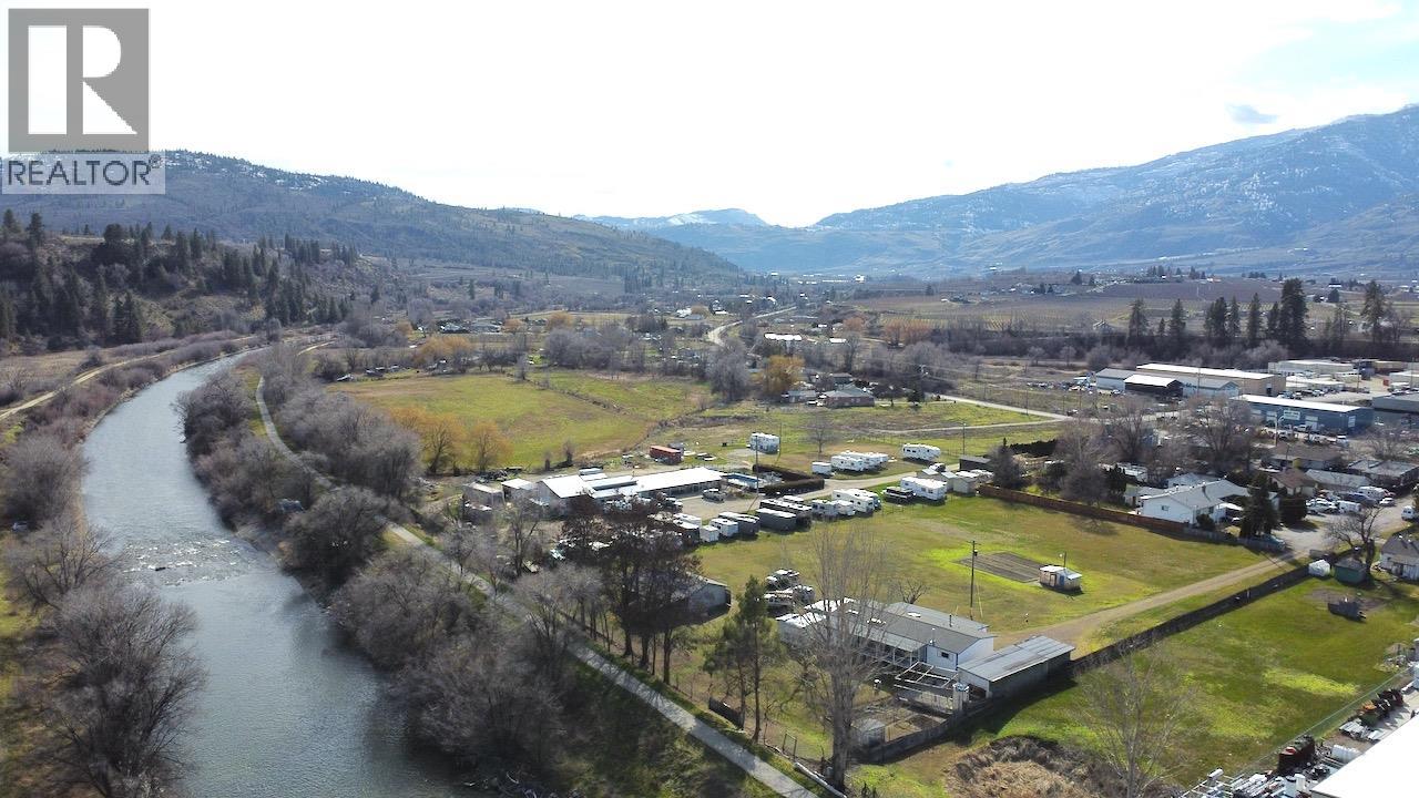 129 Walnut Place, Oliver