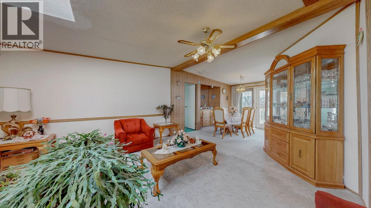 129 Walnut Place, Oliver