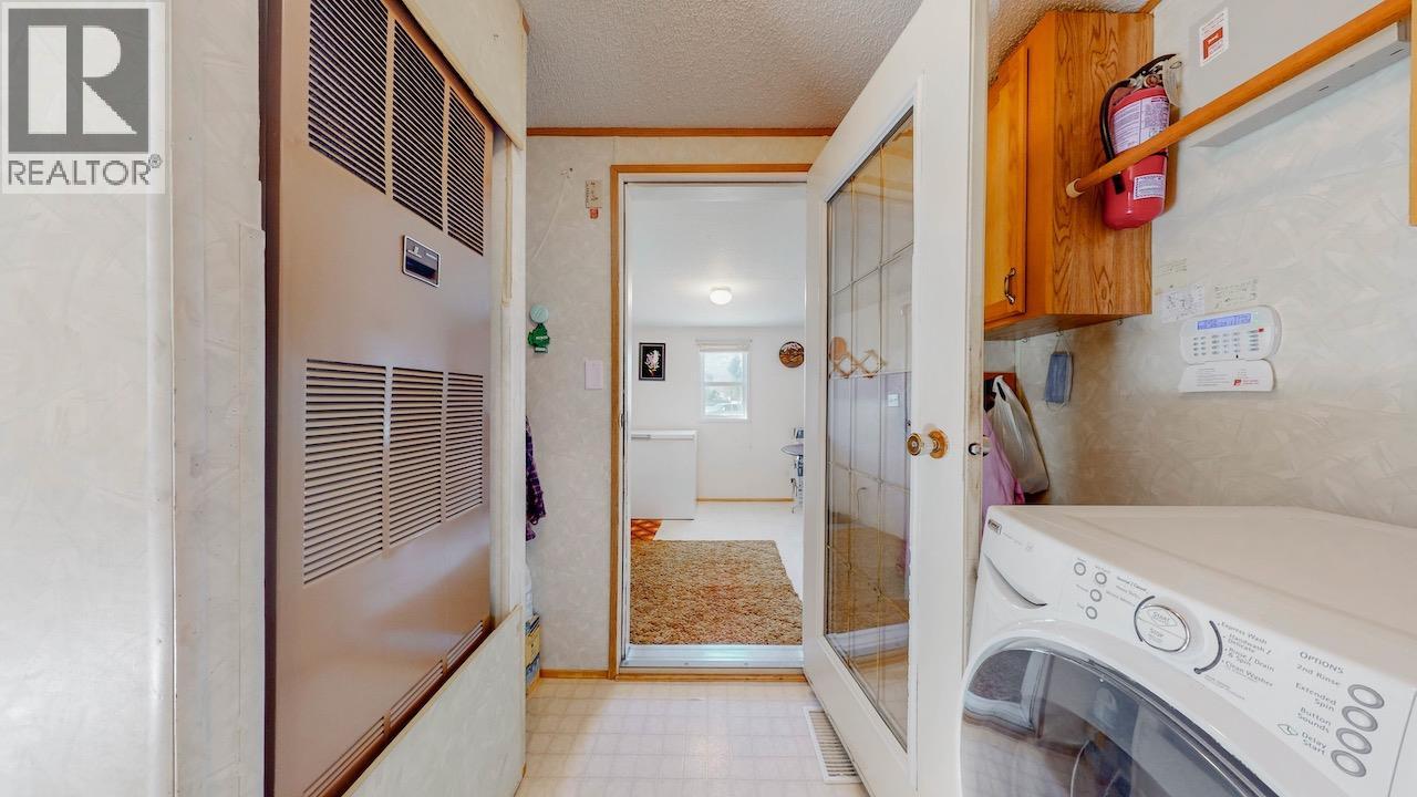 129 Walnut Place, Oliver