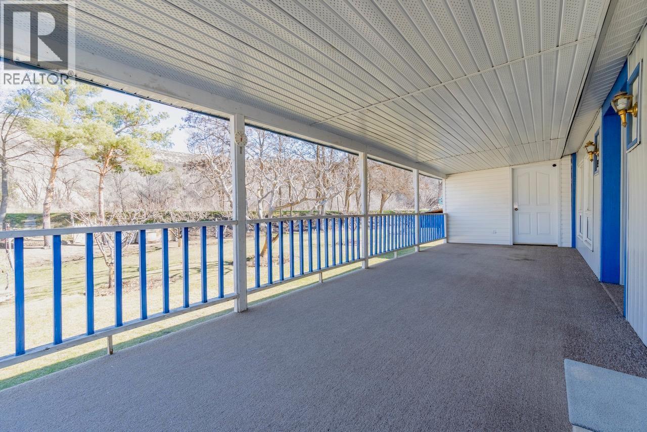 129 Walnut Place, Oliver