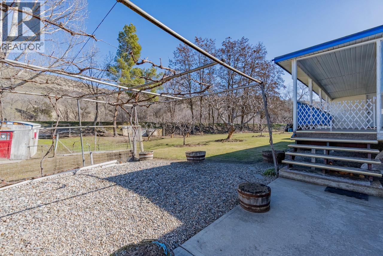 129 Walnut Place, Oliver